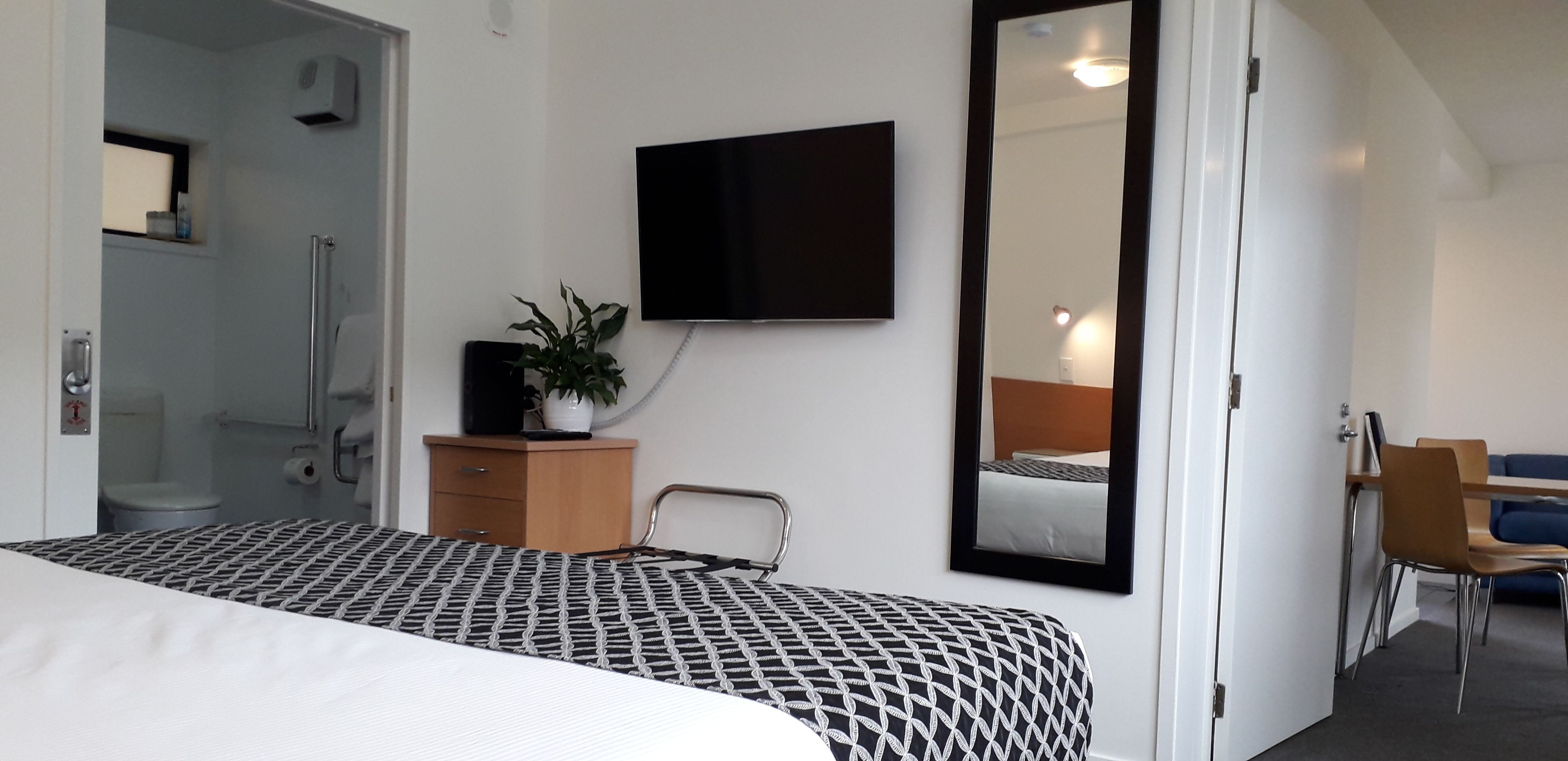 standard apartment, 1 bedroom, ground floor | premium bedding, pillow-top beds, in-room safe, desk