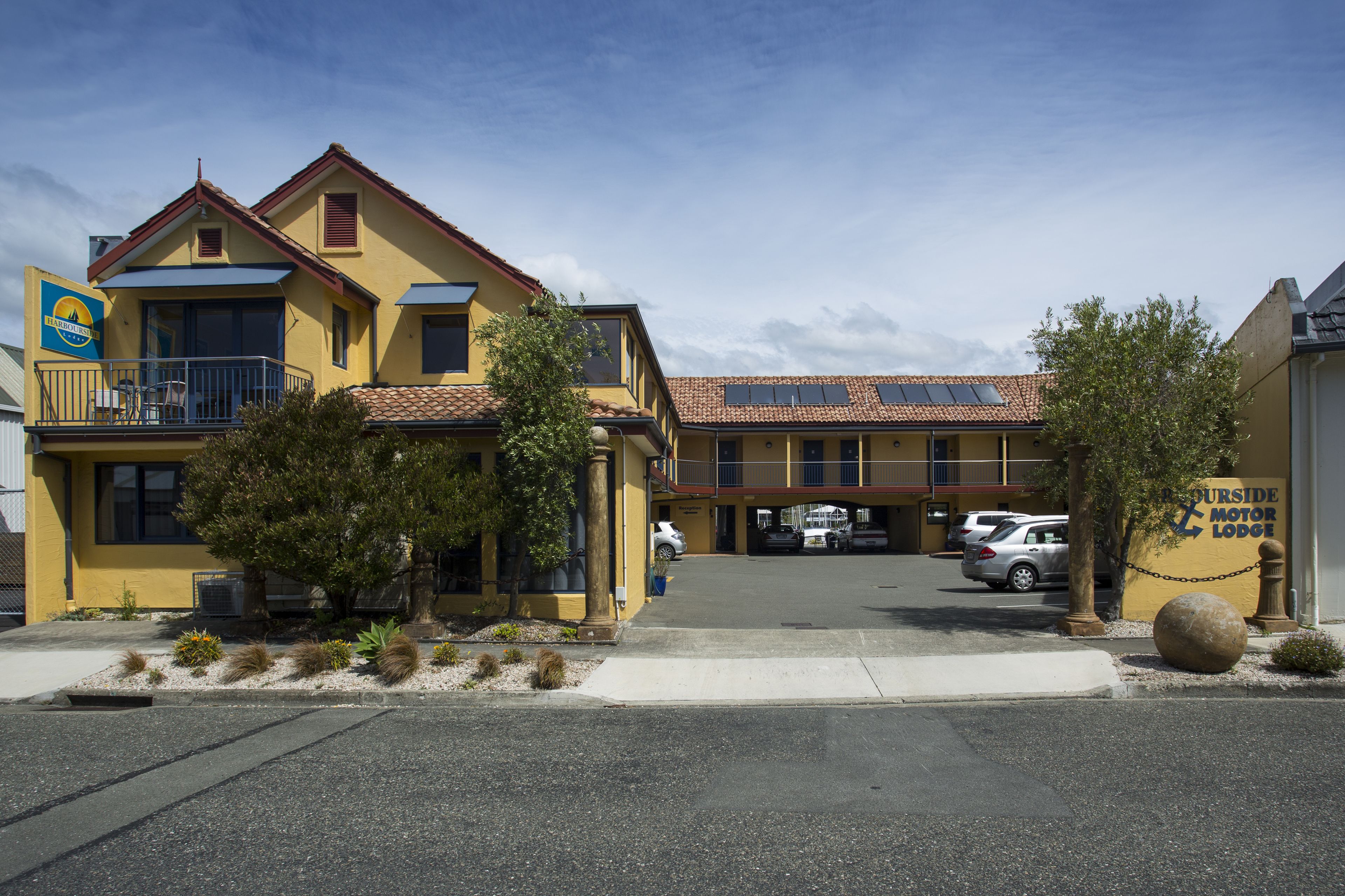 standard apartment, 1 bedroom, ground floor | street view