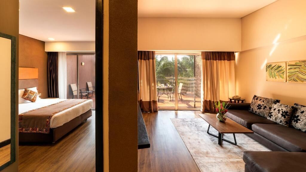 Premium bedding, pillowtop beds, in-room safe, desk