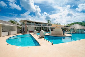 Thai massages, body scrubs, manicures and pedicures, massages - Oriental Beach Pearl Resort (Sam Roi Yot)