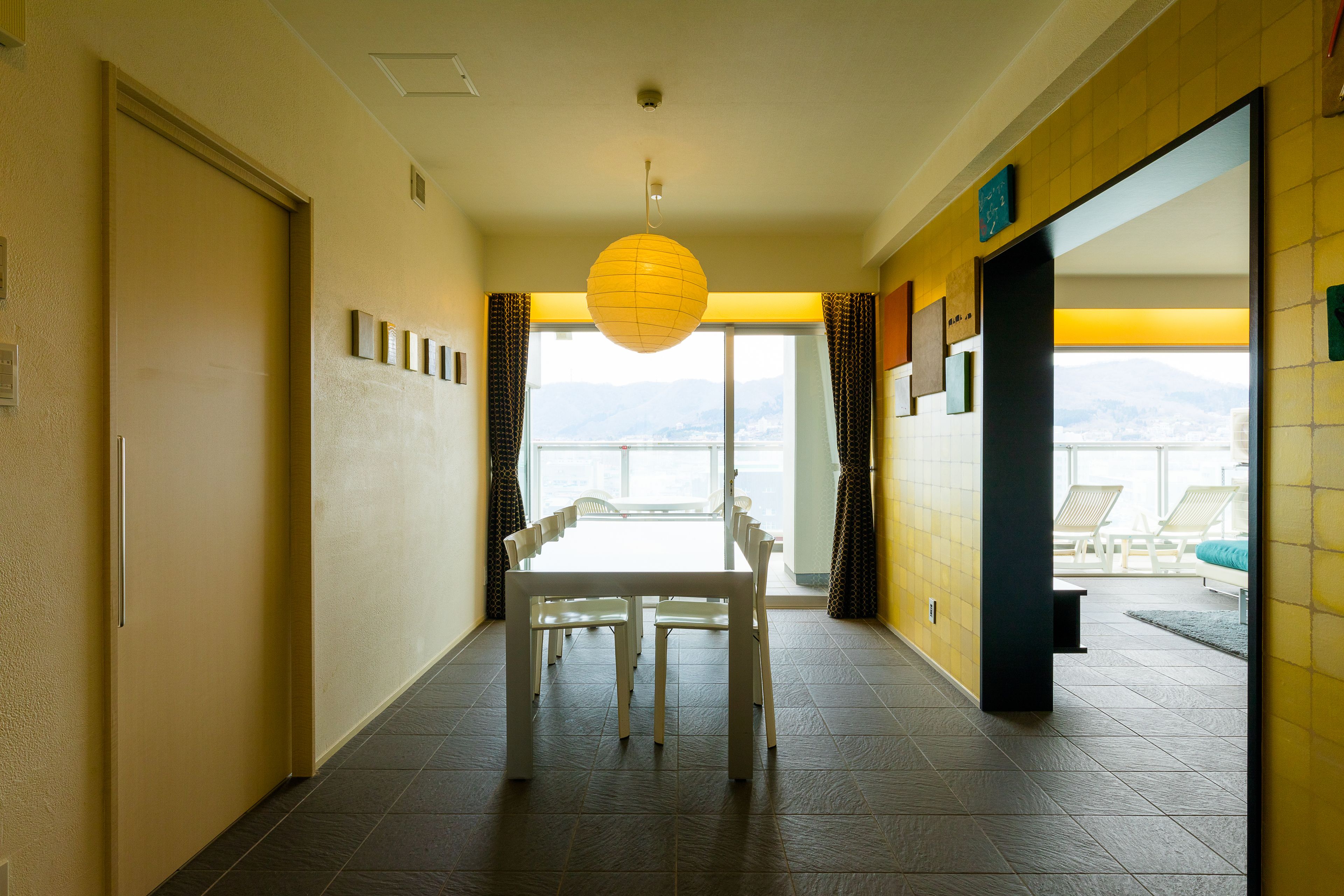 ocean suite 1002, smoking (residence) | in-room safe, iron/ironing board, free wifi, bed sheets