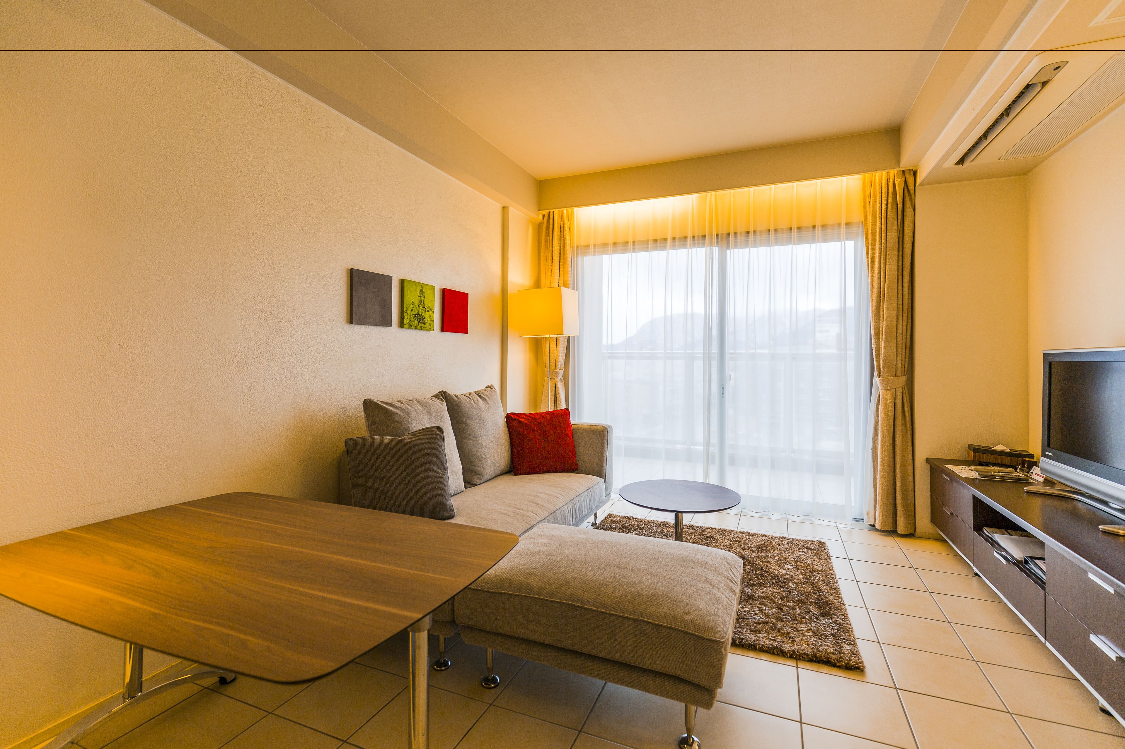 in-room safe, iron/ironing board, free wifi, bed sheets