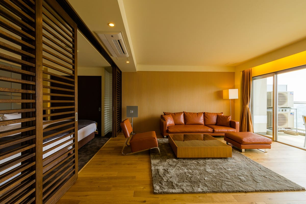 in-room safe, iron/ironing board, free wifi, bed sheets