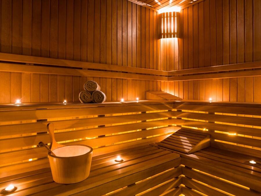 Couples treatment rooms, body treatments, body wraps, body scrubs