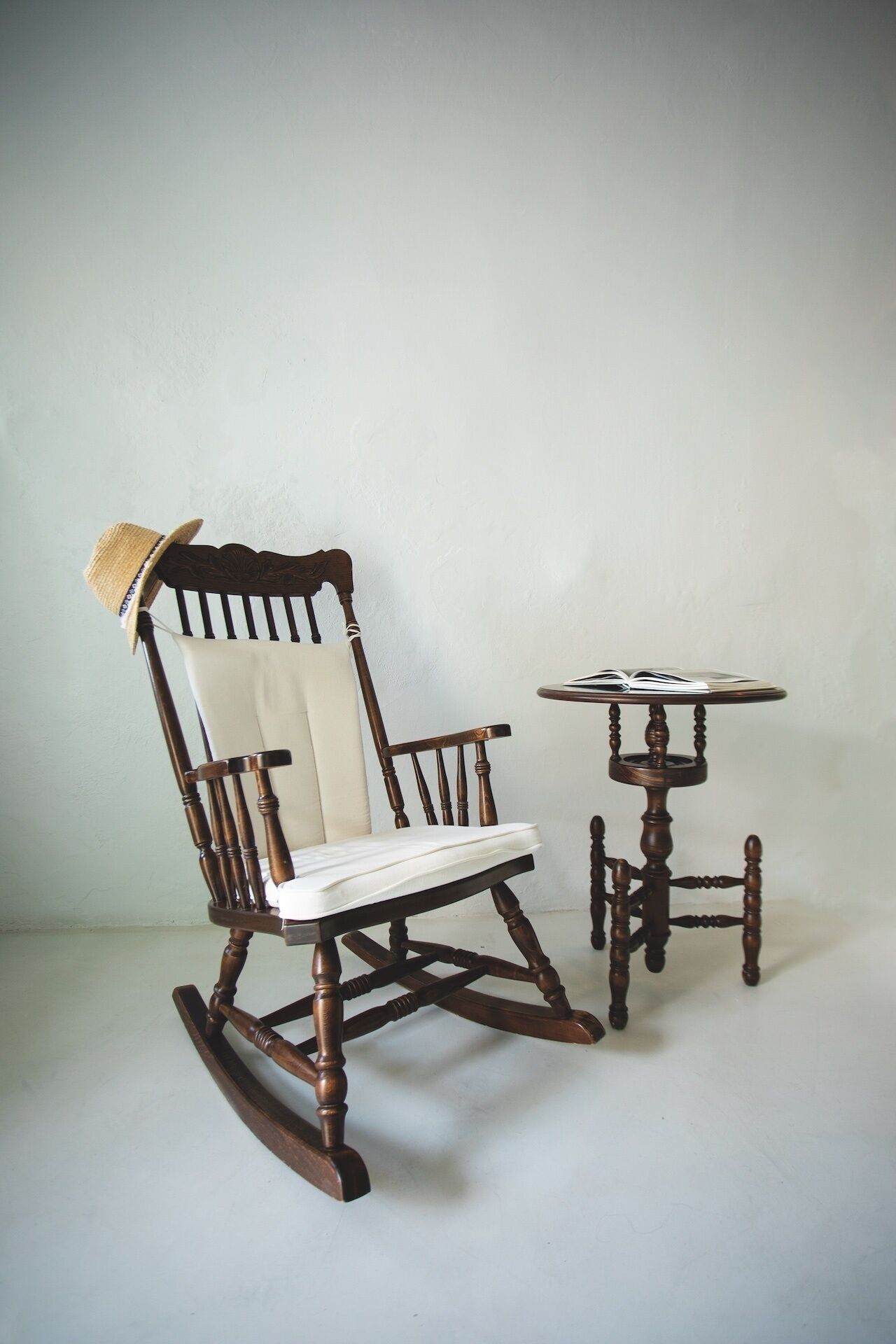 honeymoon suite | living area | flat-screen tv, dvd player