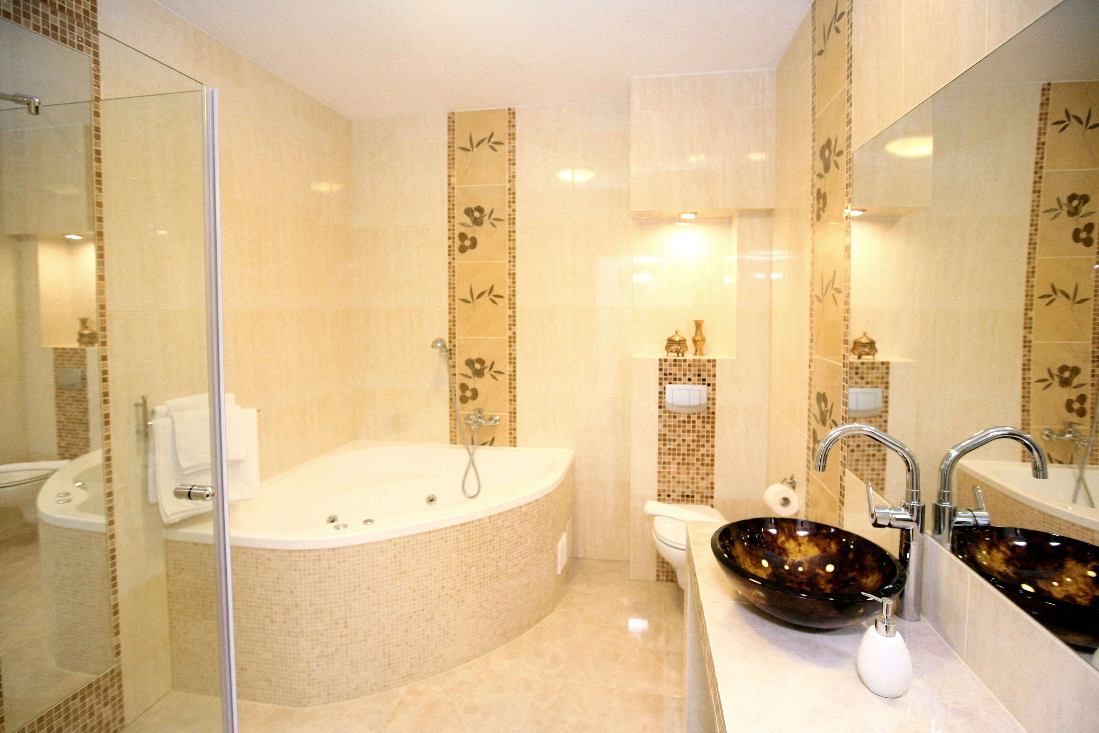 deluxe double room | bathroom | towels