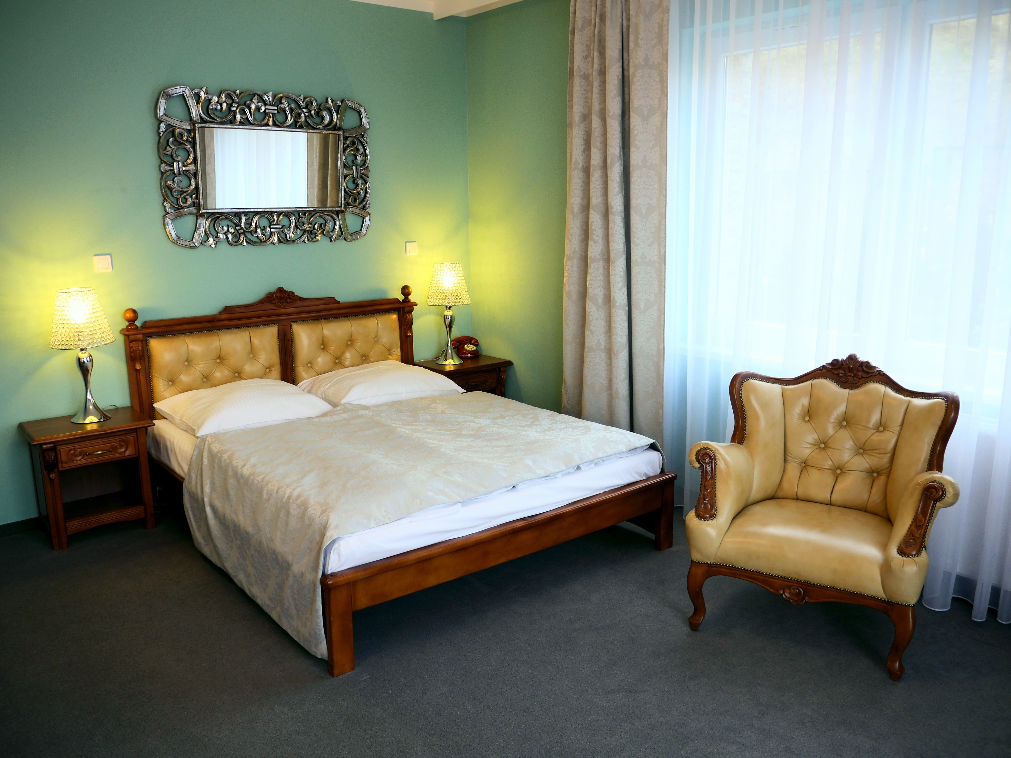 deluxe double room | in-room safe, desk, rollaway beds, free wifi