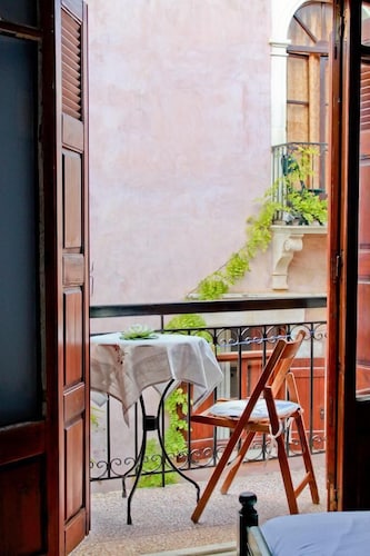 Smaragdi Rooms for Rent