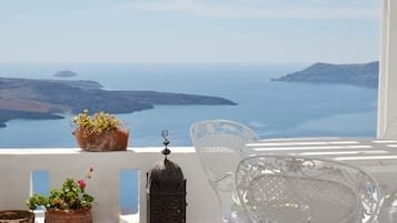 Apartment (Cave) | Terrace/patio