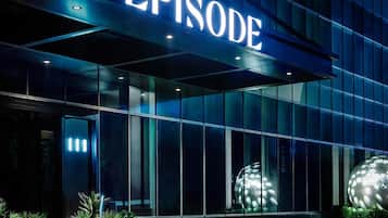 Vista frontal de la propiedad