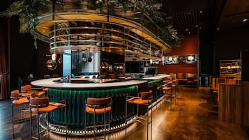 酒吧(店内)