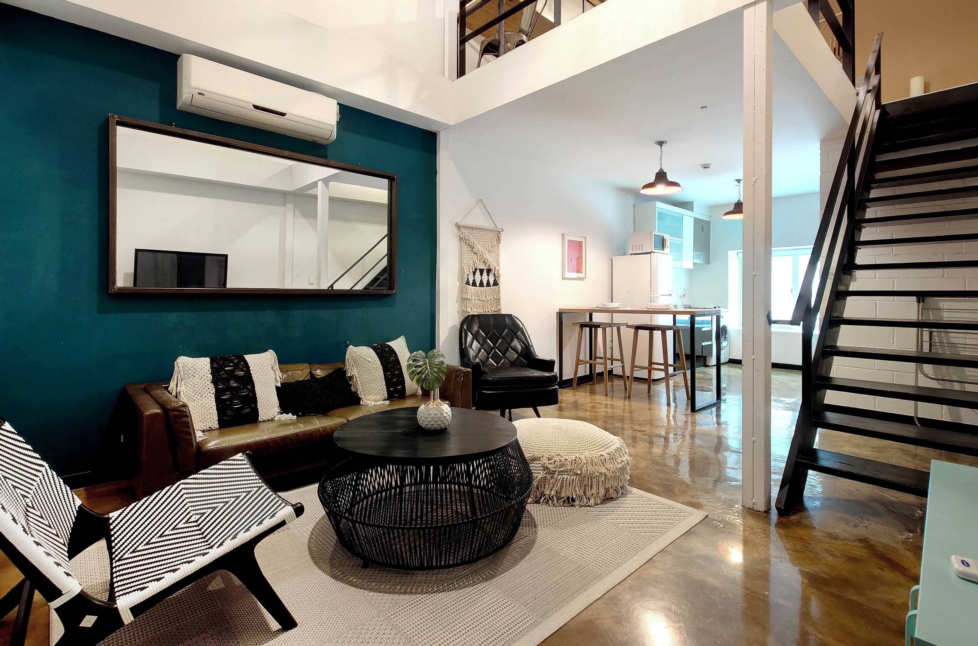 DUPLEX LOFT (Not Recommended under 12 yrs) | Premium bedding, down comforters, individually decorated