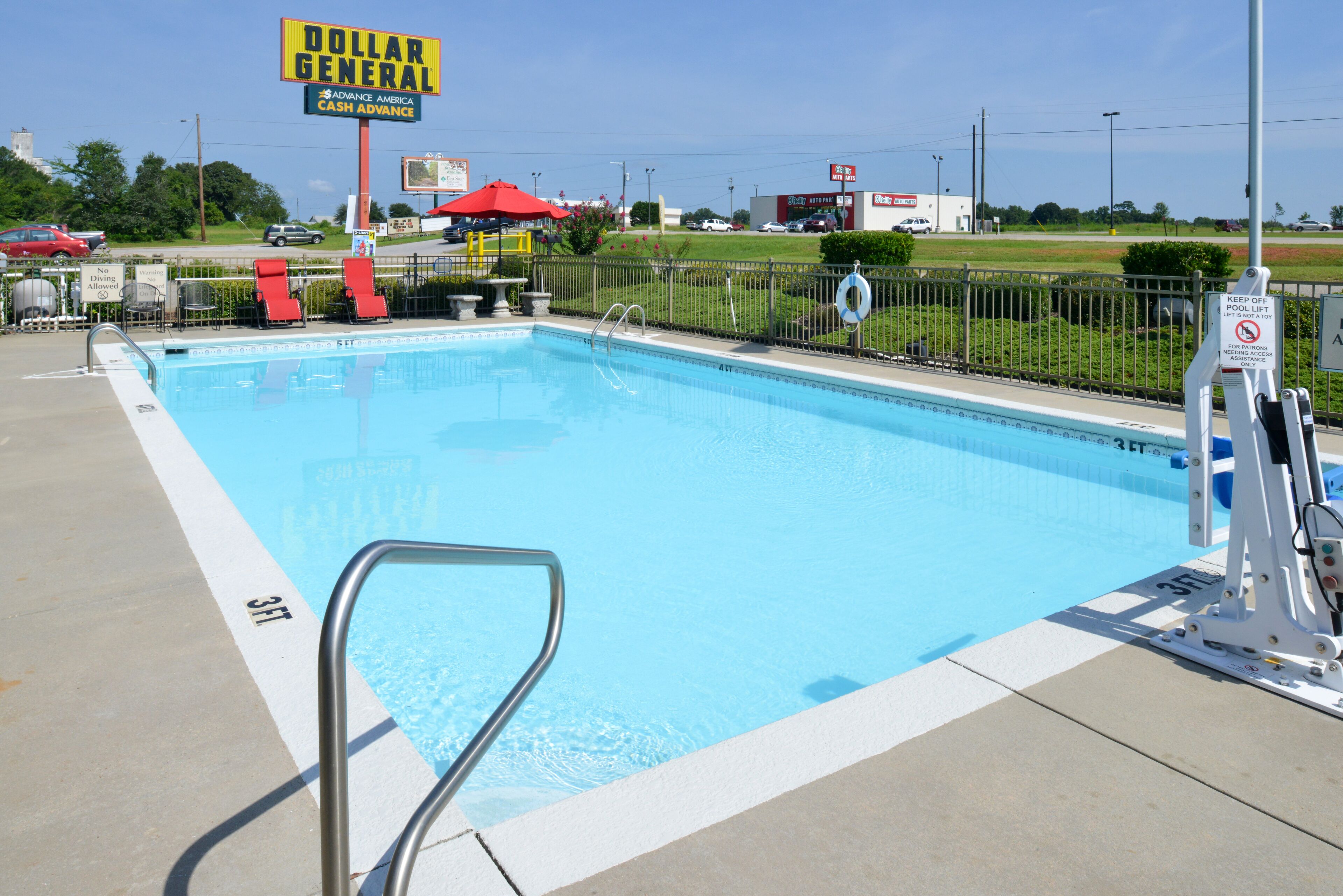 季節限定屋外プール