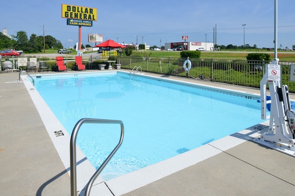 Außenpool (je nach Saison geöffnet)