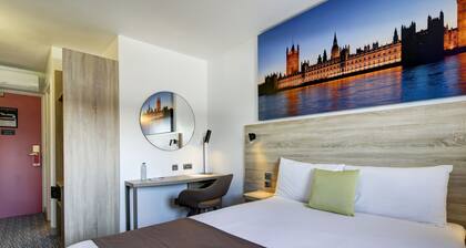 ibis Styles London Excel
