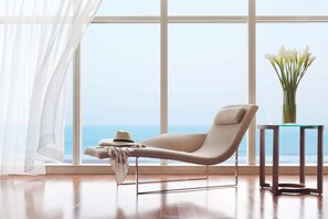 Regency, Suite, Ocean View  | Premium bedding, down comforters, in-room safe, desk - Hyatt Regency Qingdao (Qingdao)