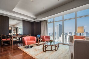 Regency, Suite, 1 King Bed | Premium bedding, down comforters, in-room safe, desk - Hyatt Regency Qingdao (Qingdao)