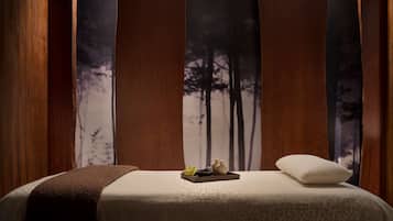 Couples treatment rooms, body treatments, facials, massages