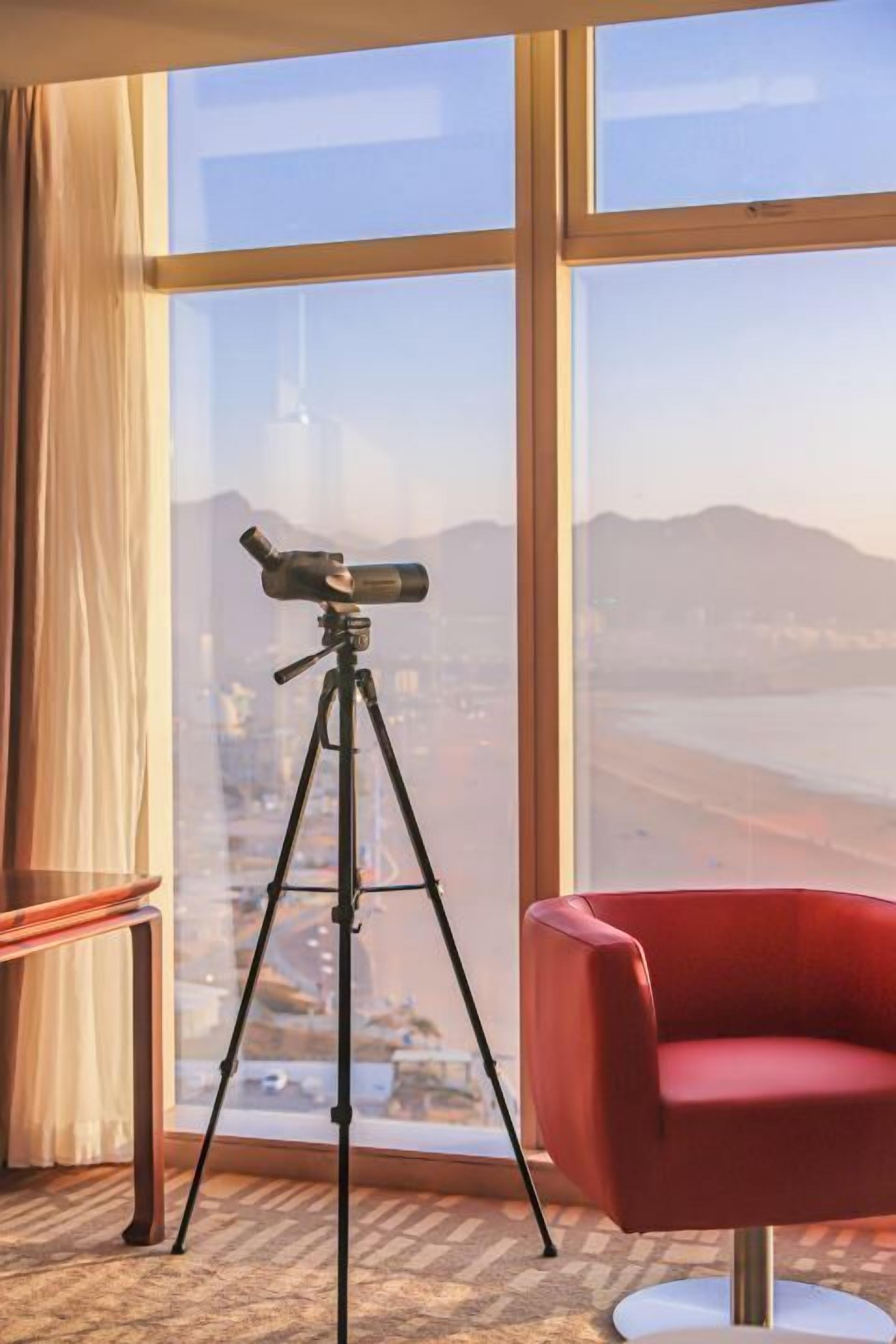 1 king ocean view deluxe | premium bedding, down duvets, in-room safe, desk