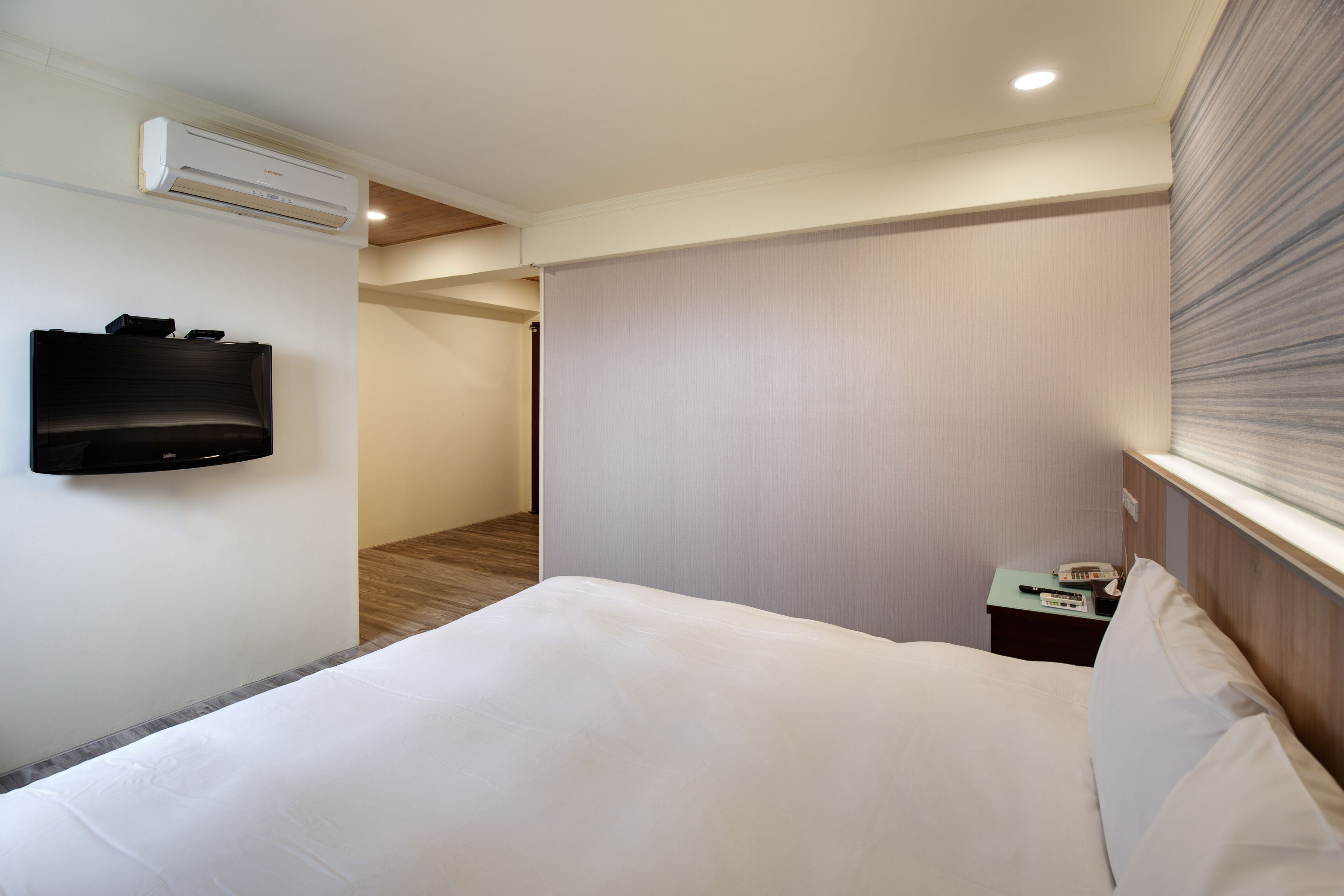 standard double room | down duvets, individually furnished, desk, blackout curtains