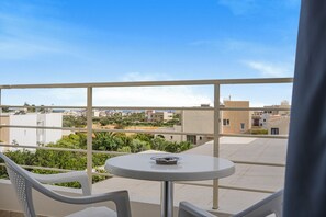 สแตนดาร์ดอพาร์ทเมนท์ | วิวระเบียง