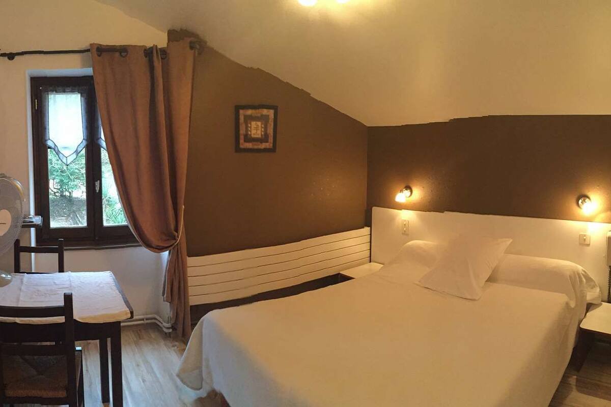 Comfort Double Room, 1 Bedroom, Private Bathroom | Premium bedding, individually decorated, individually furnished