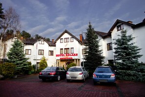 واجهة المنشأة