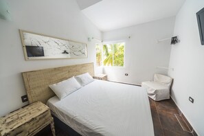 Quarto casal | Cofres nos quartos, Wi-Fi de cortesia, roupa de cama