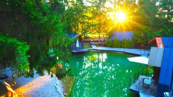 Lake House | Iron/ironing board, free WiFi, bed sheets