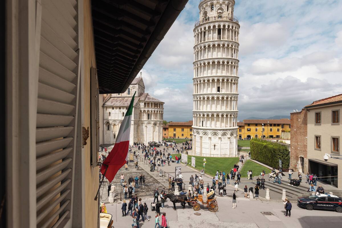 Classic Double Room | 1 bedroom, minibar, in-room safe, desk