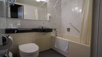 Family Room, Private Bathroom | Bathroom | Free toiletries, slippers, bidet, towels