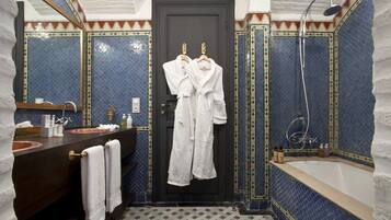 Vòi sen/bồn tắm kết hợp, bồn tắm ngâm, đồ dùng nhà tắm miễn phí