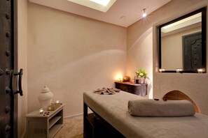 Couples treatment room(s), body treatments, body wraps, body scrubs