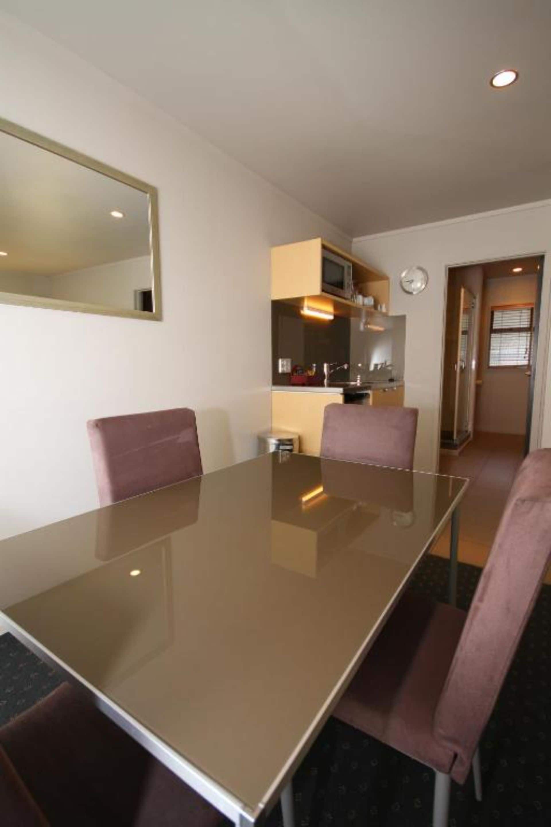 Standard-Suite, 1 Schlafzimmer, Nichtraucher, Kochnische (With Spa Pool) | Verdunkelungsvorhänge, Bügeleisen/Bügelbrett, WLAN, Bettwäsche