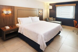 Standard Room, 1 King Bed | Desk, iron/ironing board, free cribs/infant beds, rollaway beds