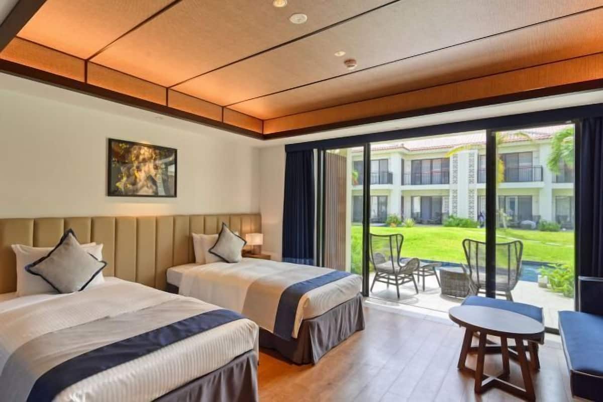 In-room safe, blackout drapes, free WiFi, bed sheets