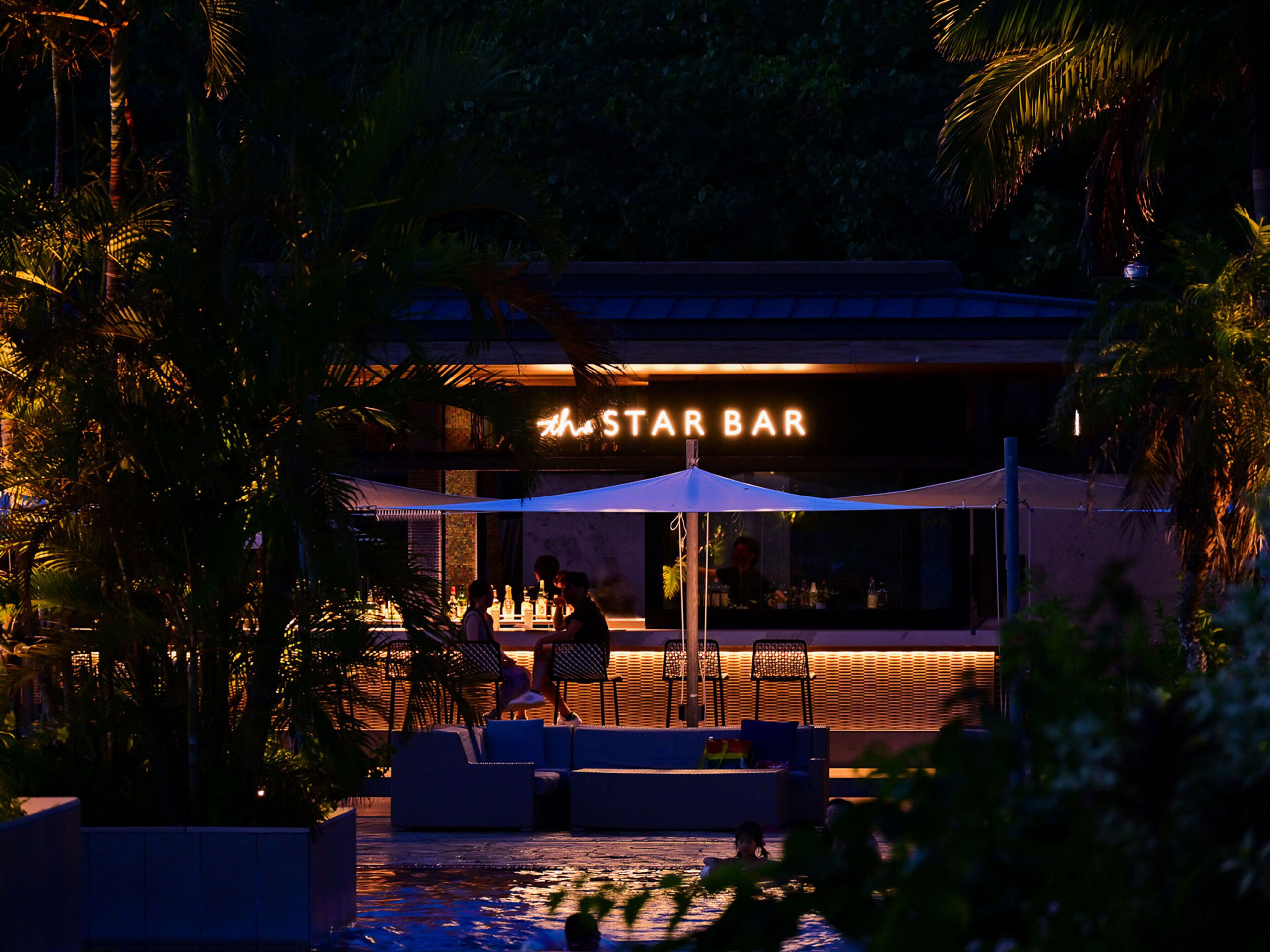 2 bares, bar junto a la piscina, bar en la playa