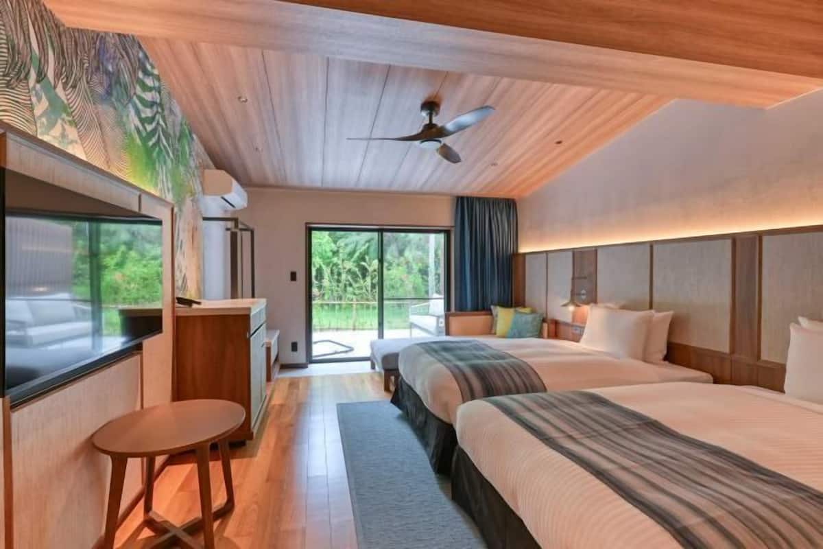 In-room safe, blackout drapes, free WiFi, bed sheets