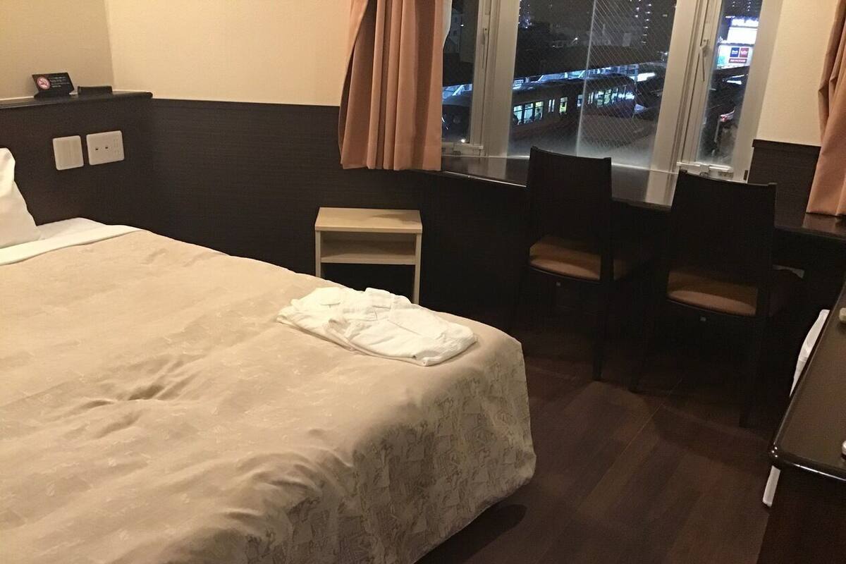 In-room safe, desk, blackout curtains, free WiFi