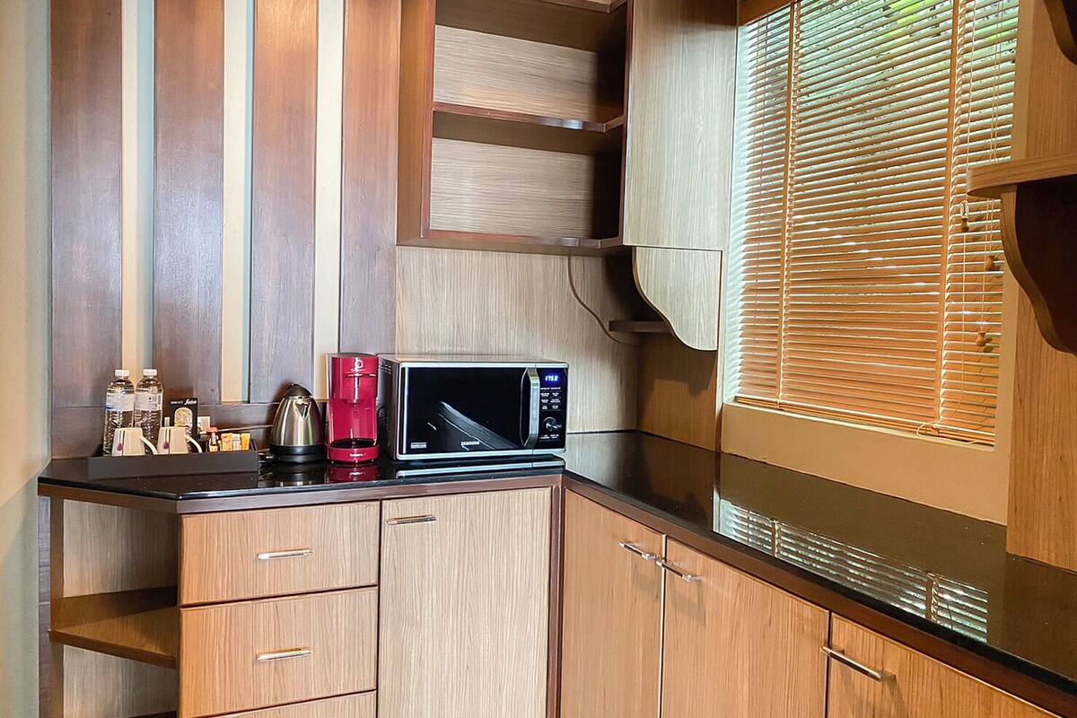 corner ocean panoramic room | 1 bedroom, minibar, in-room safe, desk