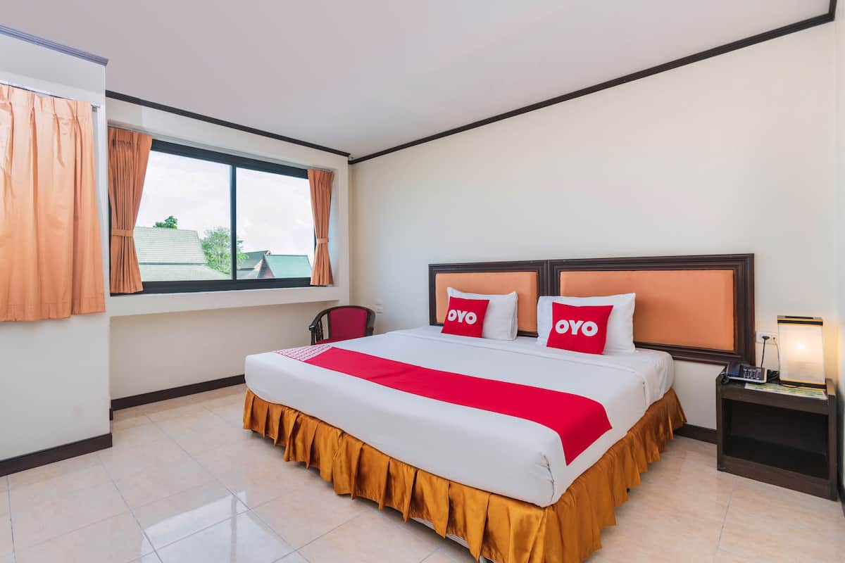 Standard Double Room | Minibar, desk, soundproofing, free WiFi