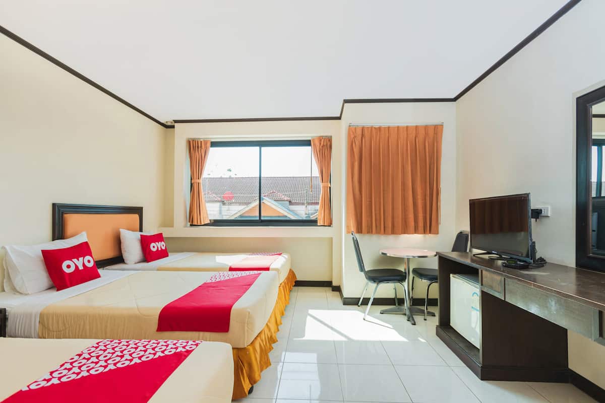 Superior Suite | Minibar, desk, soundproofing, free WiFi