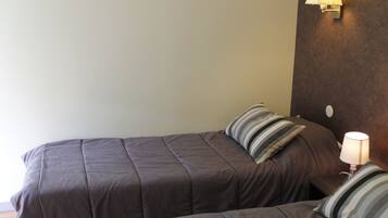 Condo, 2 habitaciones | Tabla de planchar con plancha y wifi gratis