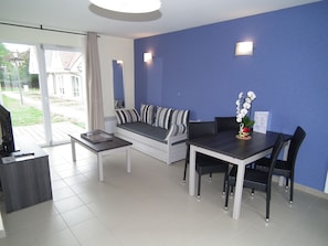 LCD TV - Les Cottages du Saleys (Salies-de-Bearn)