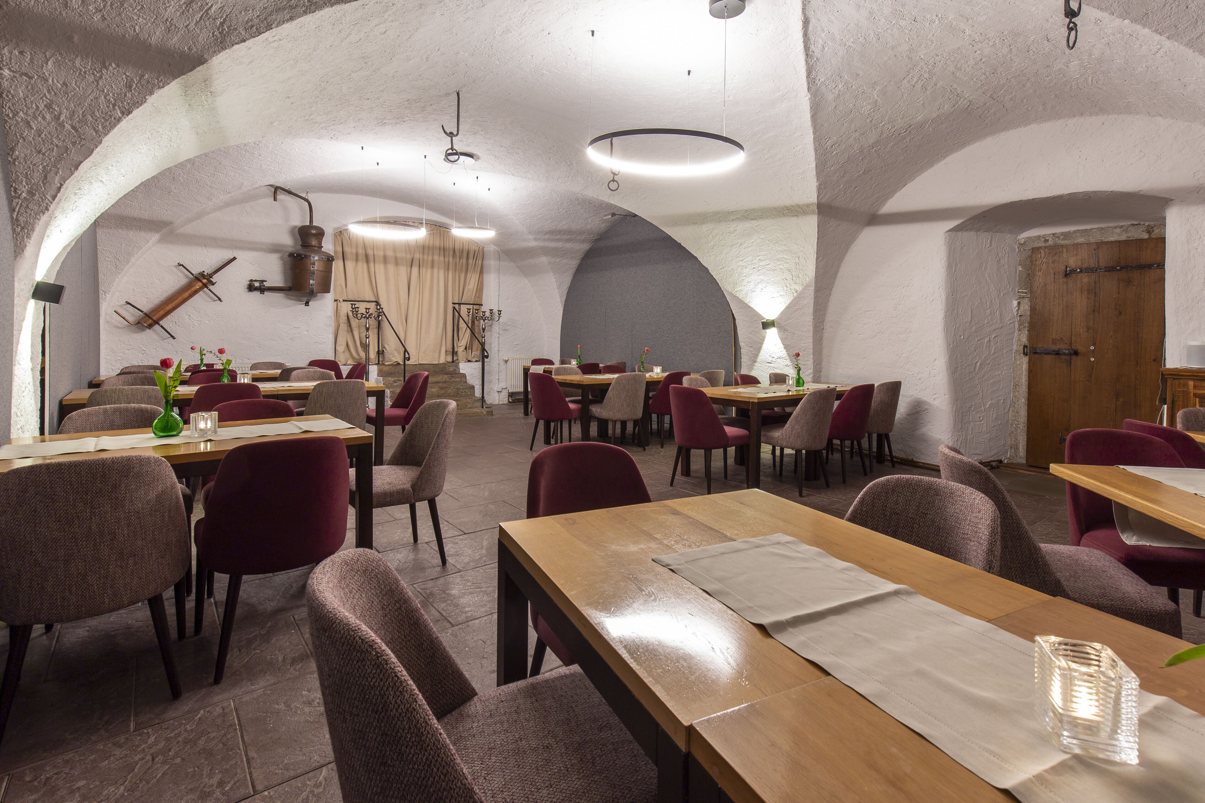 lunch and dinner served, german cuisine