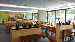 Mediterrane Küche, Speisen im Freien 