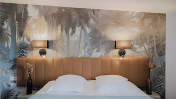 Suite Confort | 1 habitación, decoración personalizada, muebles diferentes y escritorio