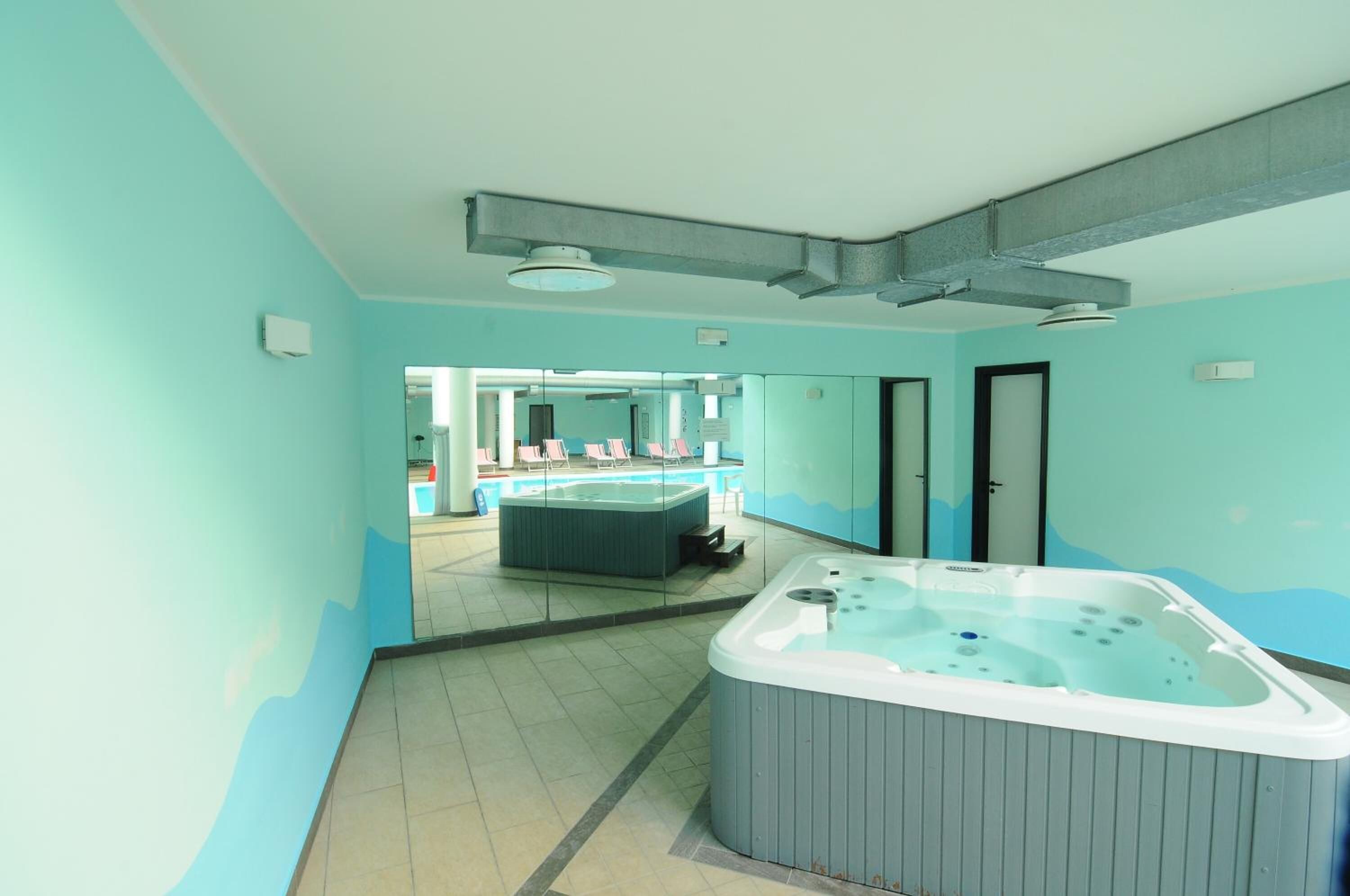 indoor spa tub