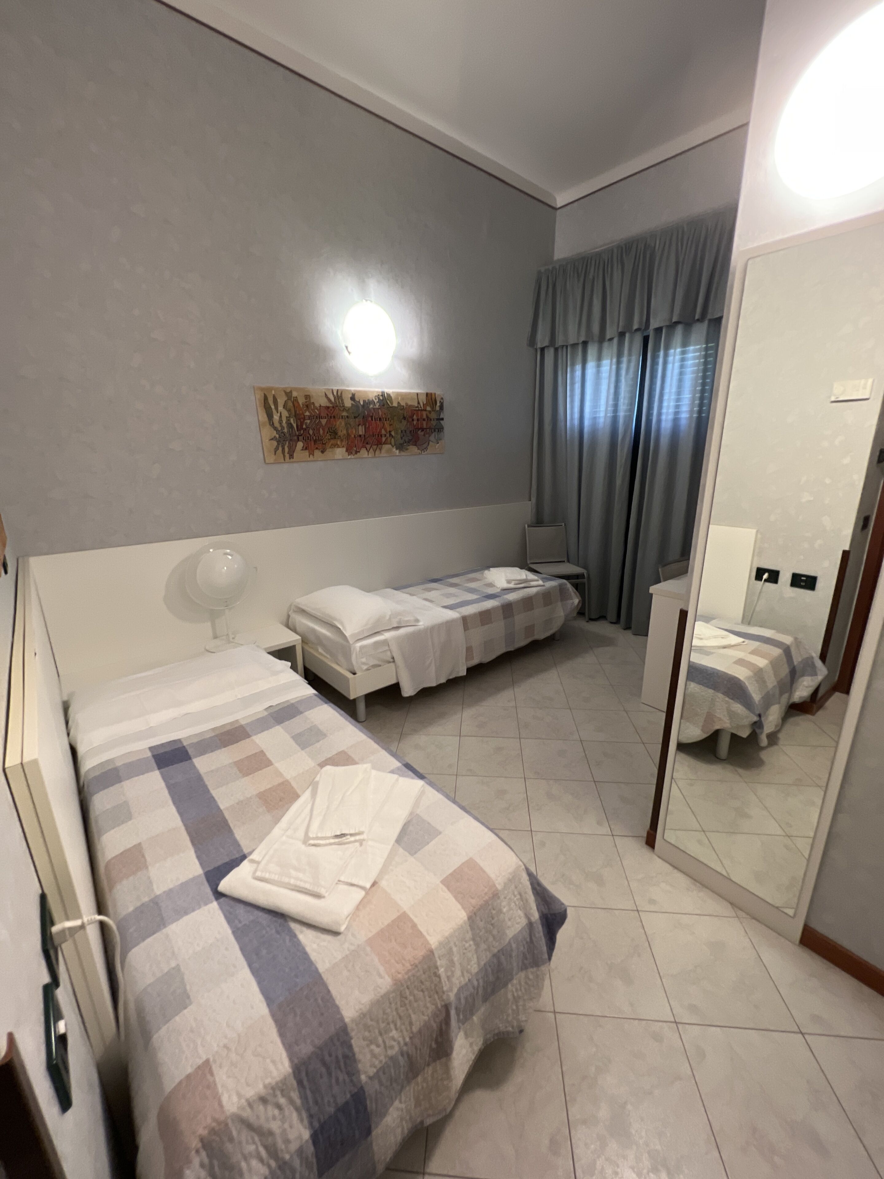 comfort single room | in-room safe, blackout curtains, free wifi, bed sheets