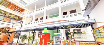 OYO 381 Tuyet Mai Hotel